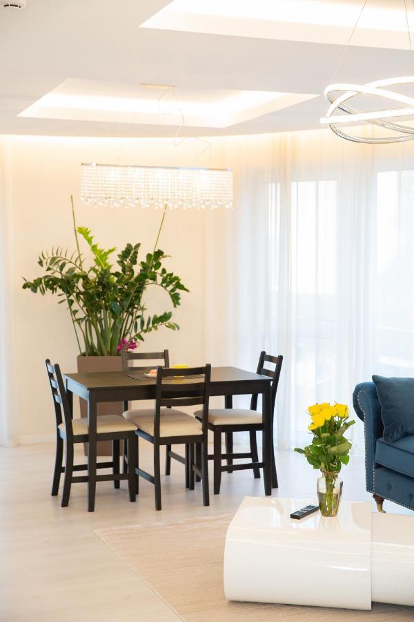 Luxurious Blue&Yellow Apartment In Kaunas Center Dış mekan fotoğraf