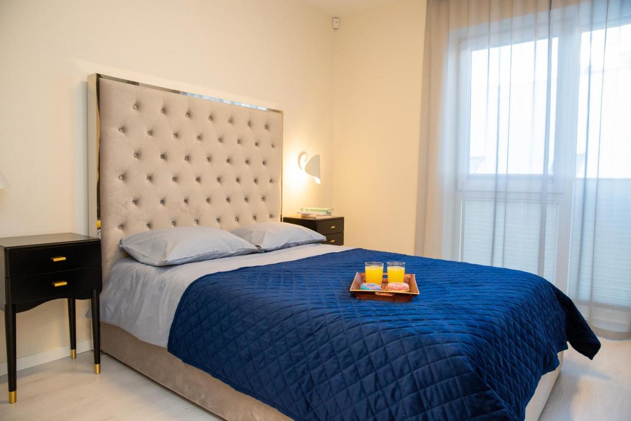 Luxurious Blue&Yellow Apartment In Kaunas Center Dış mekan fotoğraf